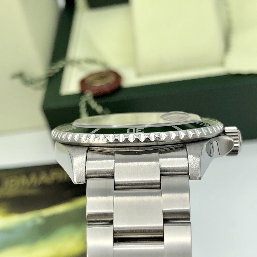 Rolex 16610LV Submariner Anniversary Green Kermit Full Set Card 2008 M Serial