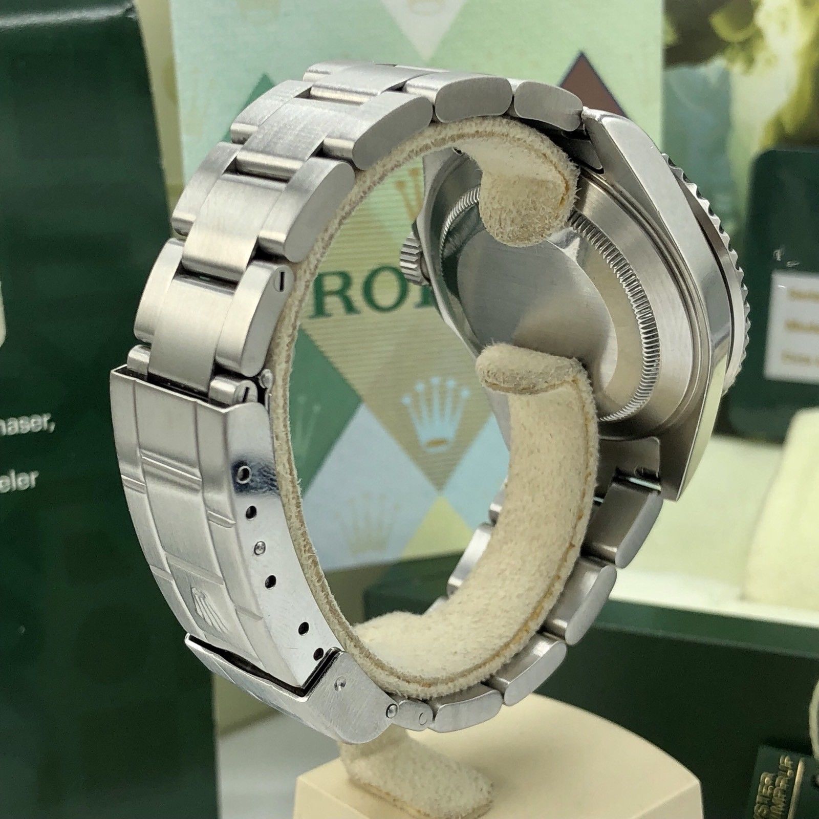 Rolex 16610LV Submariner Anniversary Green Kermit Lime Full Set Papers D Serial