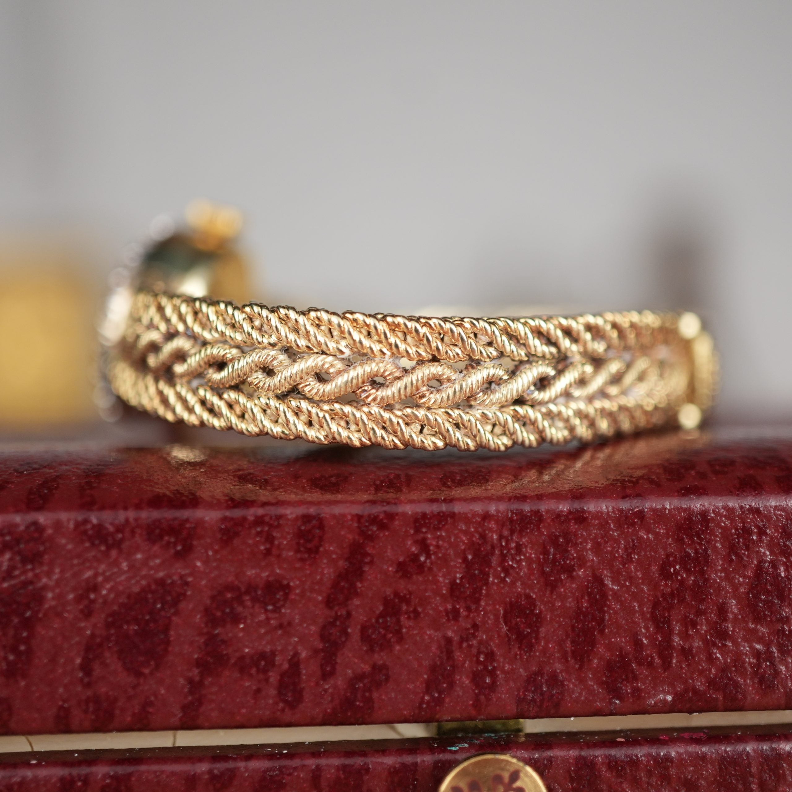 Rolex Ladies 8427 Cocktail Watch Solid Gold Factory Diamond Elegant and Rare