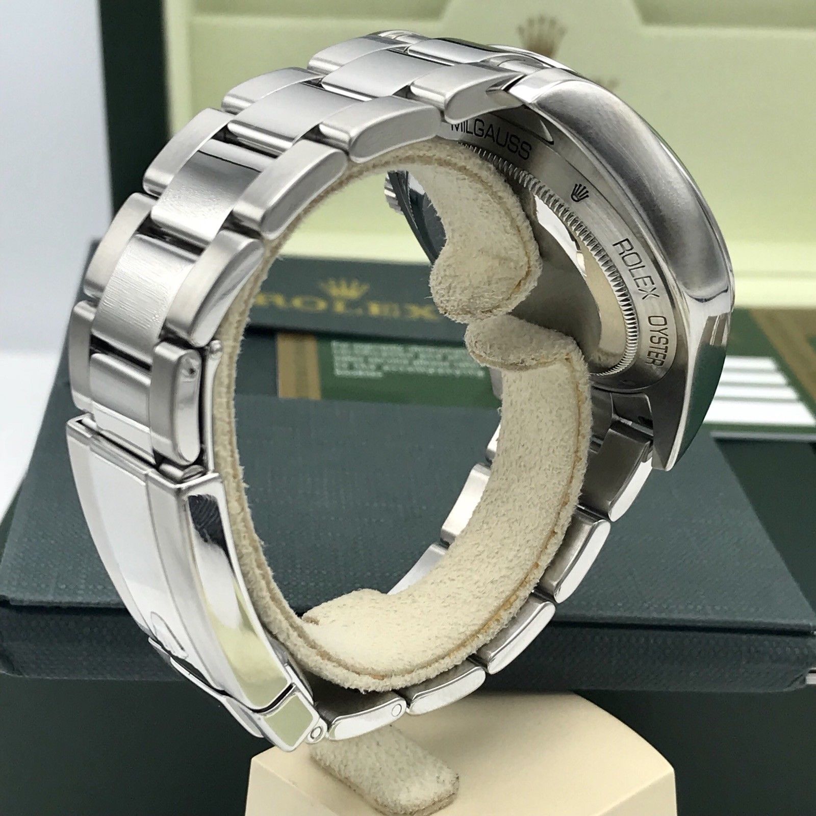 Rolex Oyster Perpetual Milgauss 116400V Green Box and papers Full Set Mint