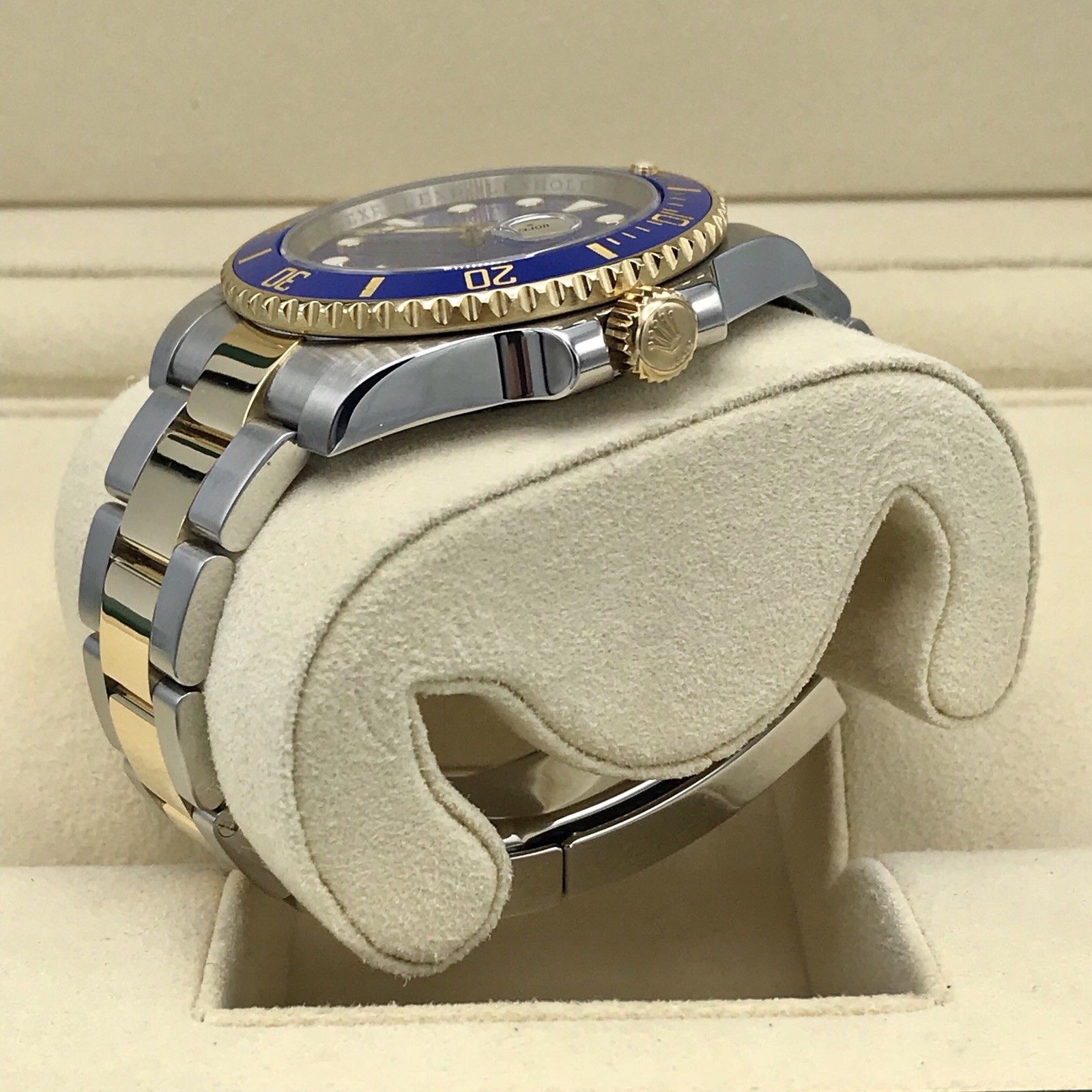 Rolex Submariner 116613 18k gold & Steel Blue with Box Ceramic