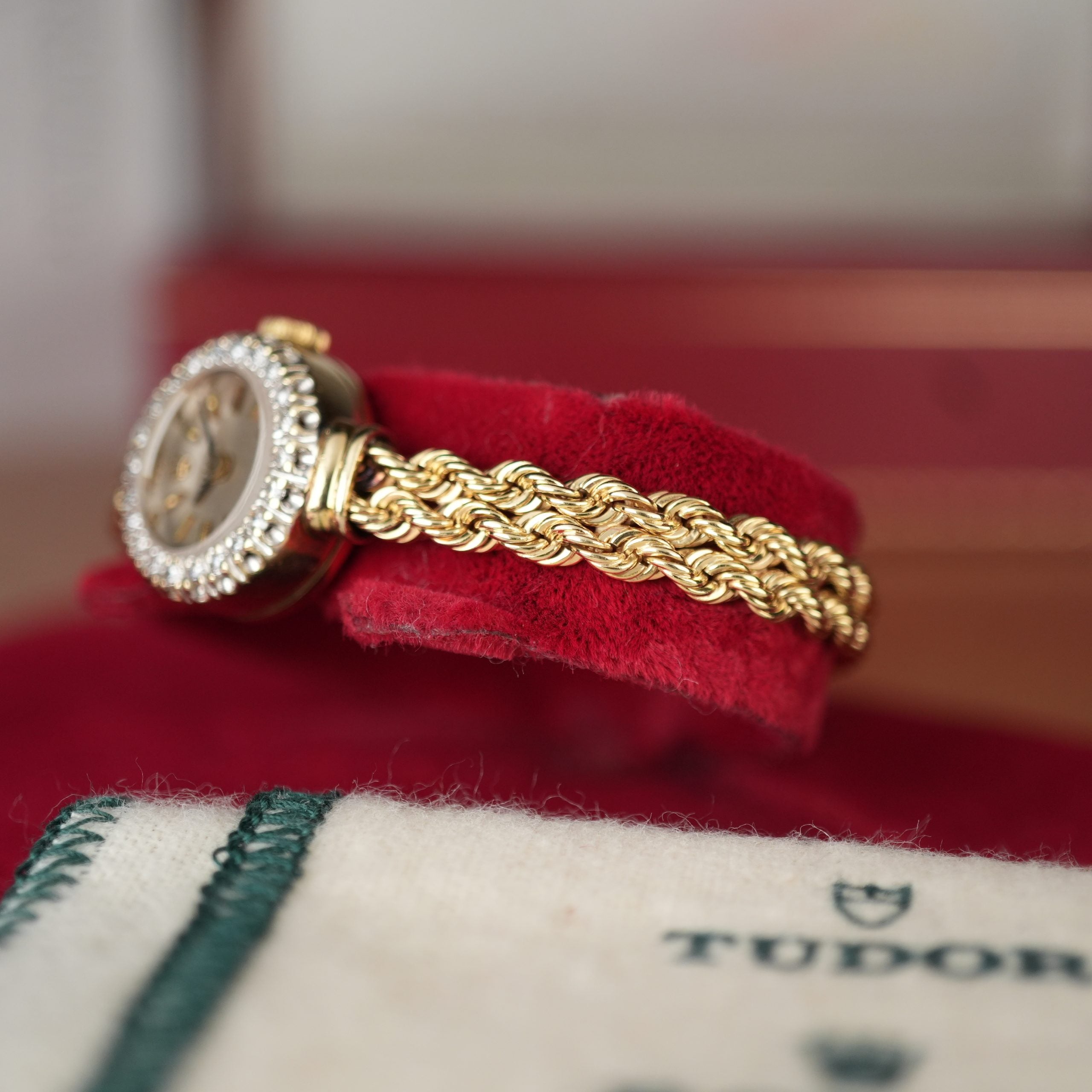 Rolex Ladies Cocktail Watch Solid 14k Gold Diamond Bezel Rope Bracelet