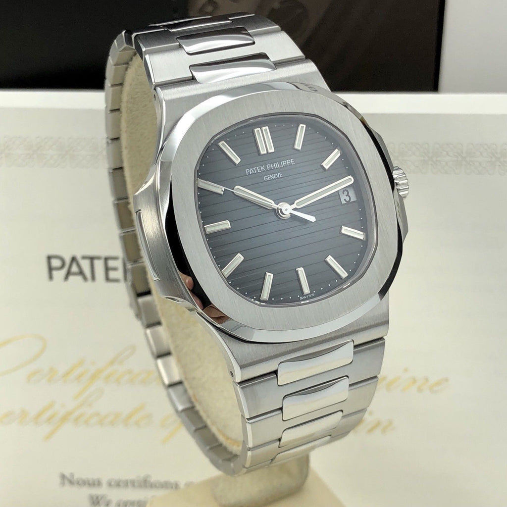 Unworn Patek Philippe Nautilus 5711 / 1A-010 blue Box and Papers 2018