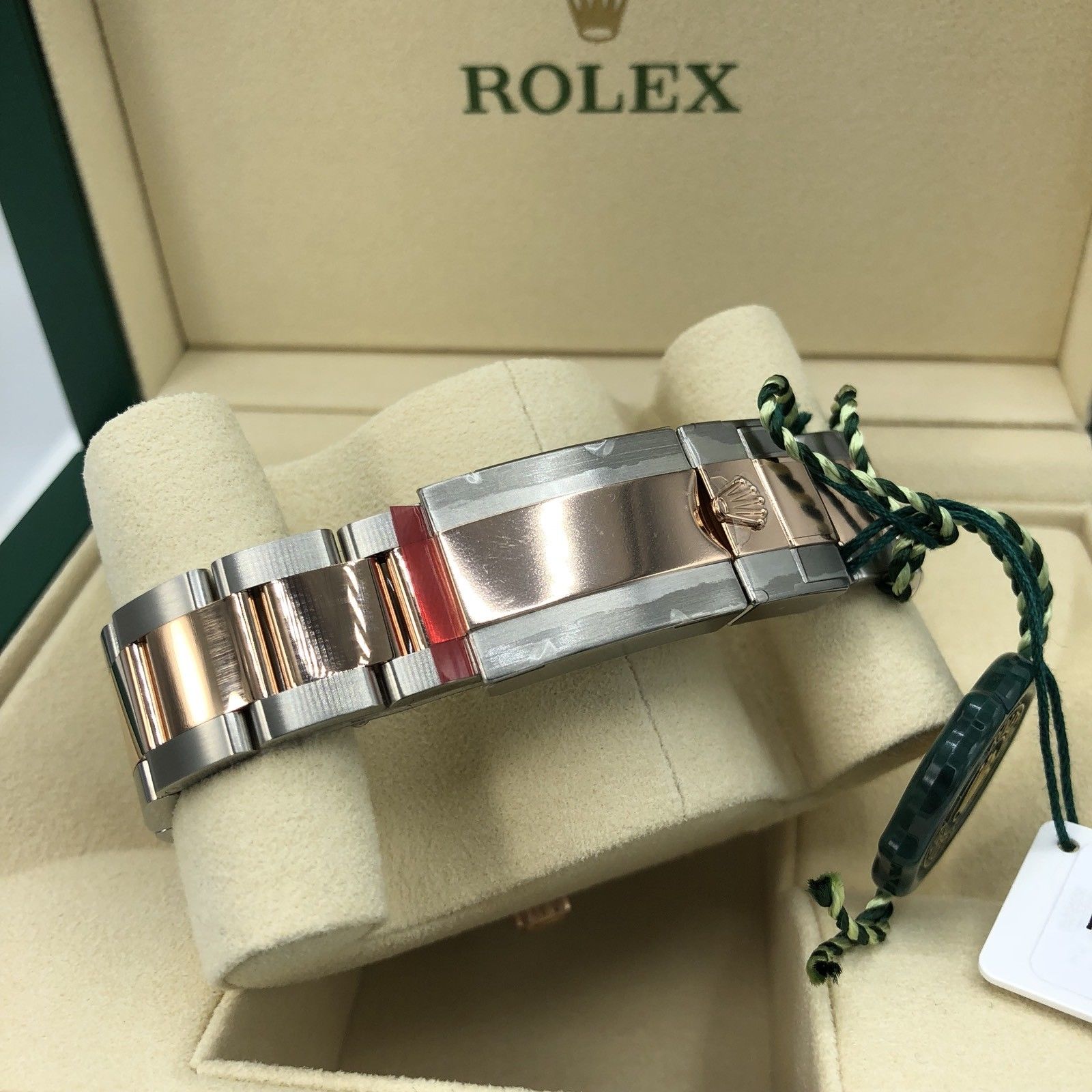 Unworn Rolex 116681 Yacht Master II Rose Gold pink New hands 2018 box and card