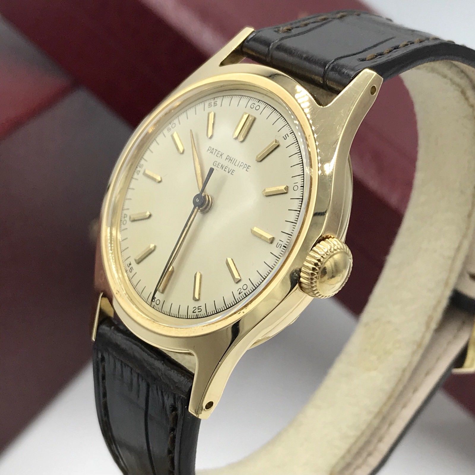 Vintage Patek Philippe Calatrava 565 in Yellow Very rare from1951 box & Paper