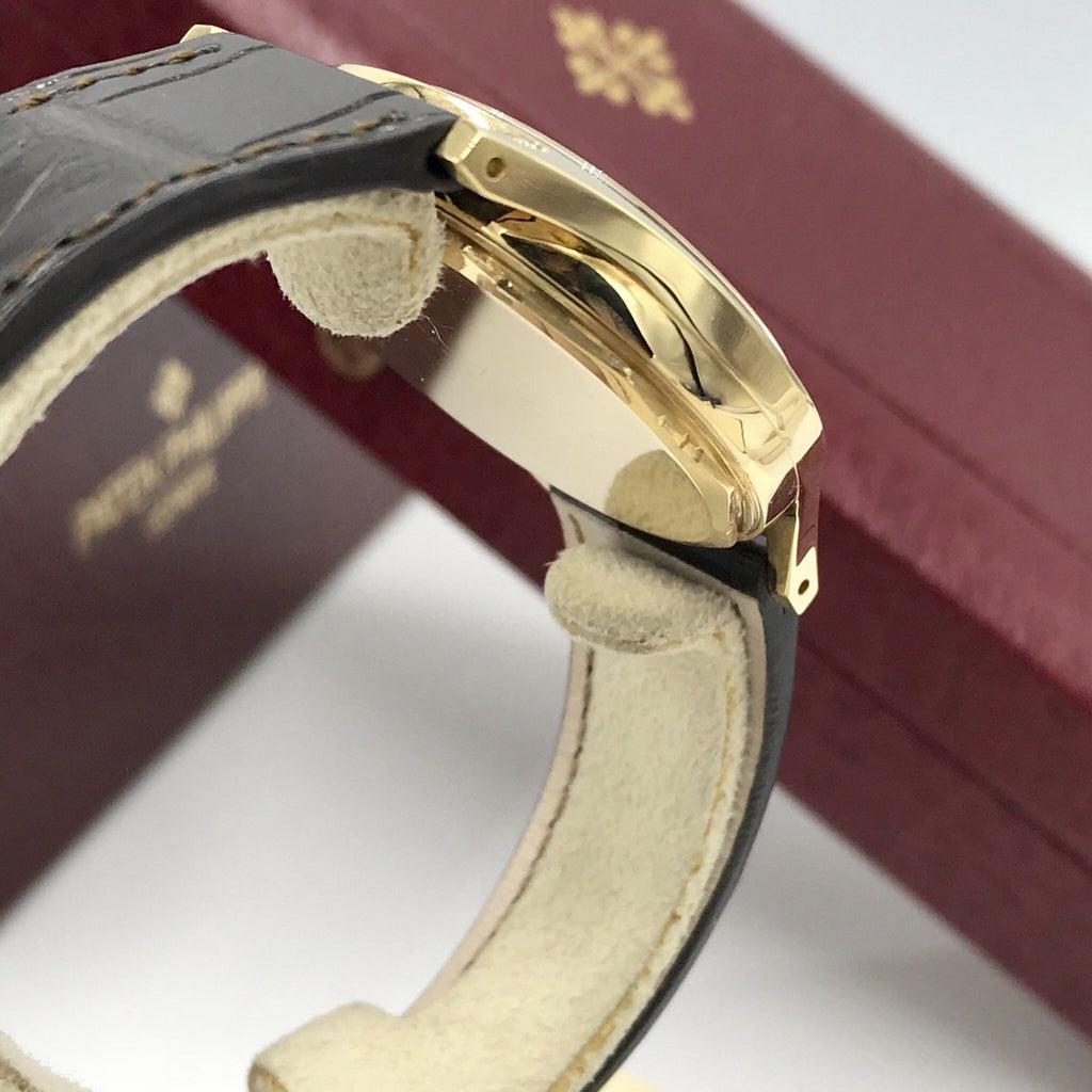 Vintage Patek Philippe Calatrava 565 in Yellow Very rare from1951 box & Paper