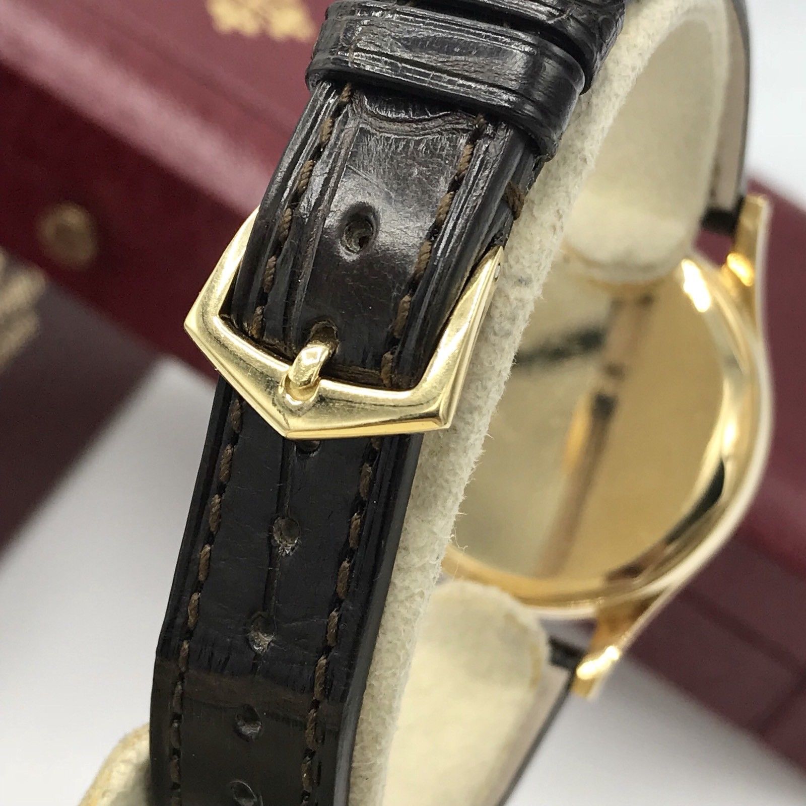 Vintage Patek Philippe Calatrava 565 in Yellow Very rare from1951 box & Paper