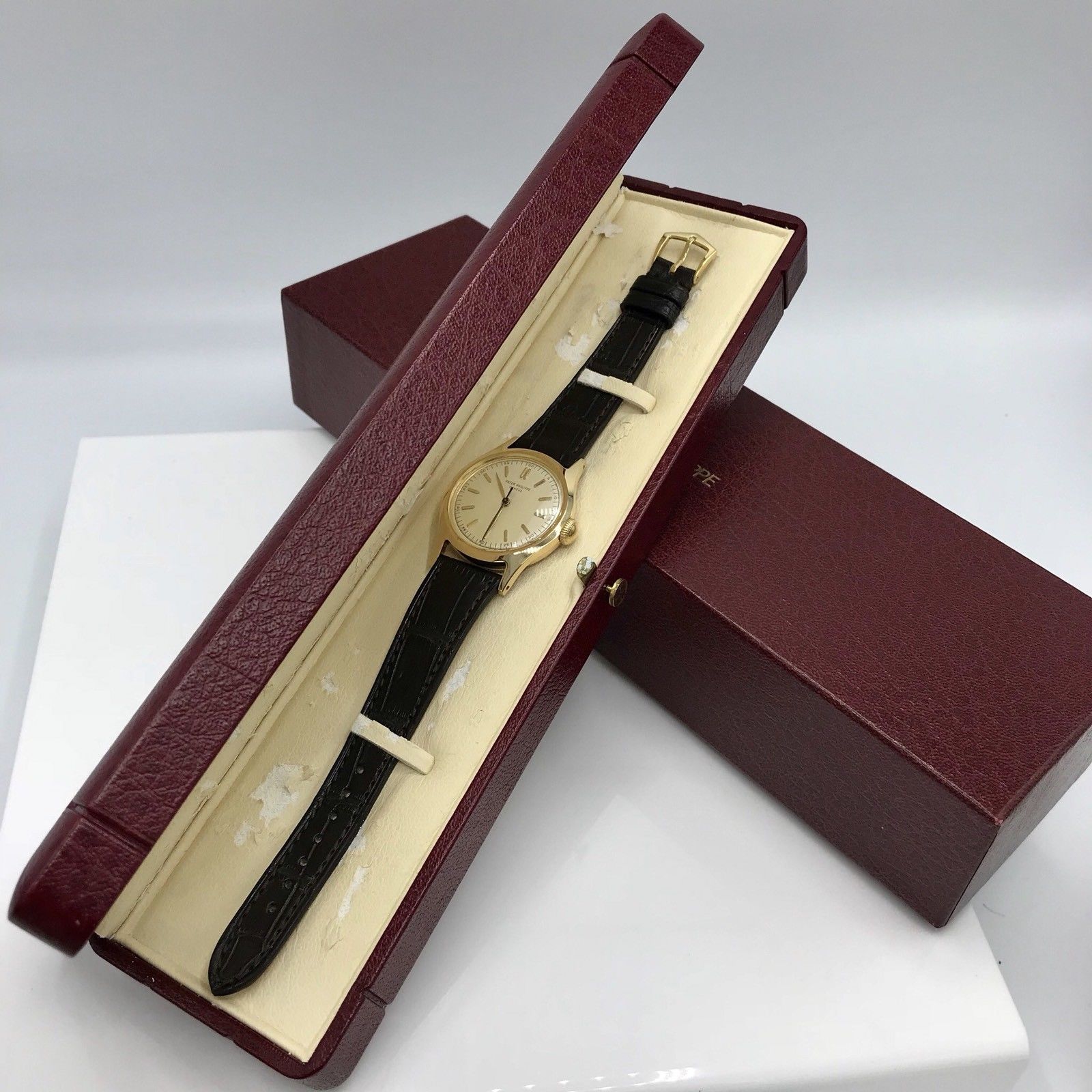 Vintage Patek Philippe Calatrava 565 in Yellow Very rare from1951 box & Paper