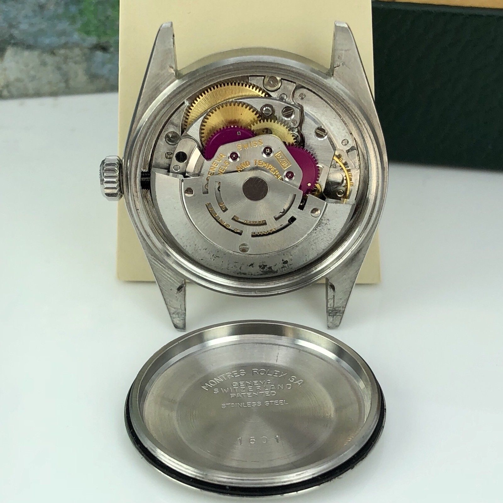 1974 Vintage Rolex 1601 Datejust Factory Roman Dial With Box Gold Bezel