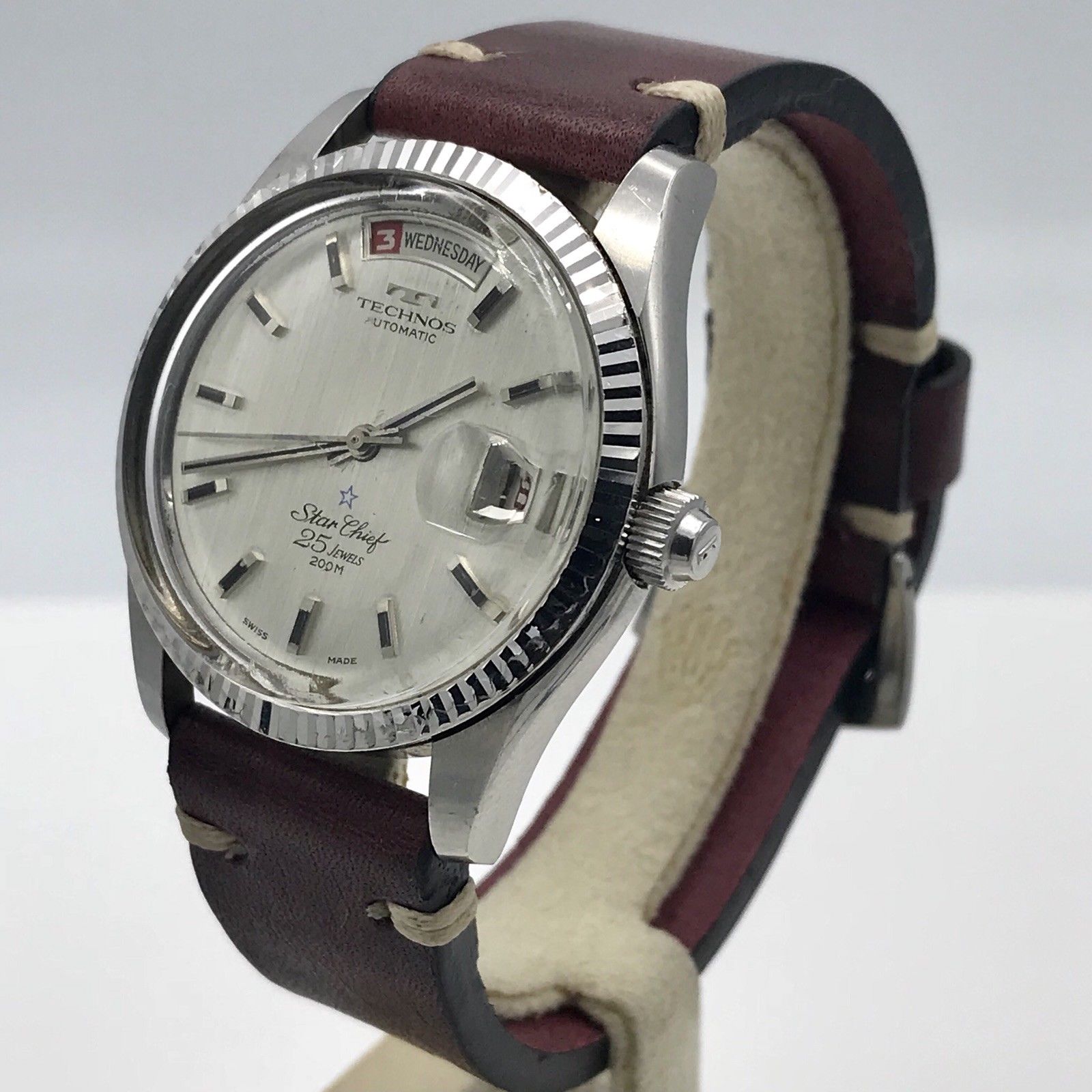 Vintage Technos Star Chief Day Date Diver Automatic unique watch red date