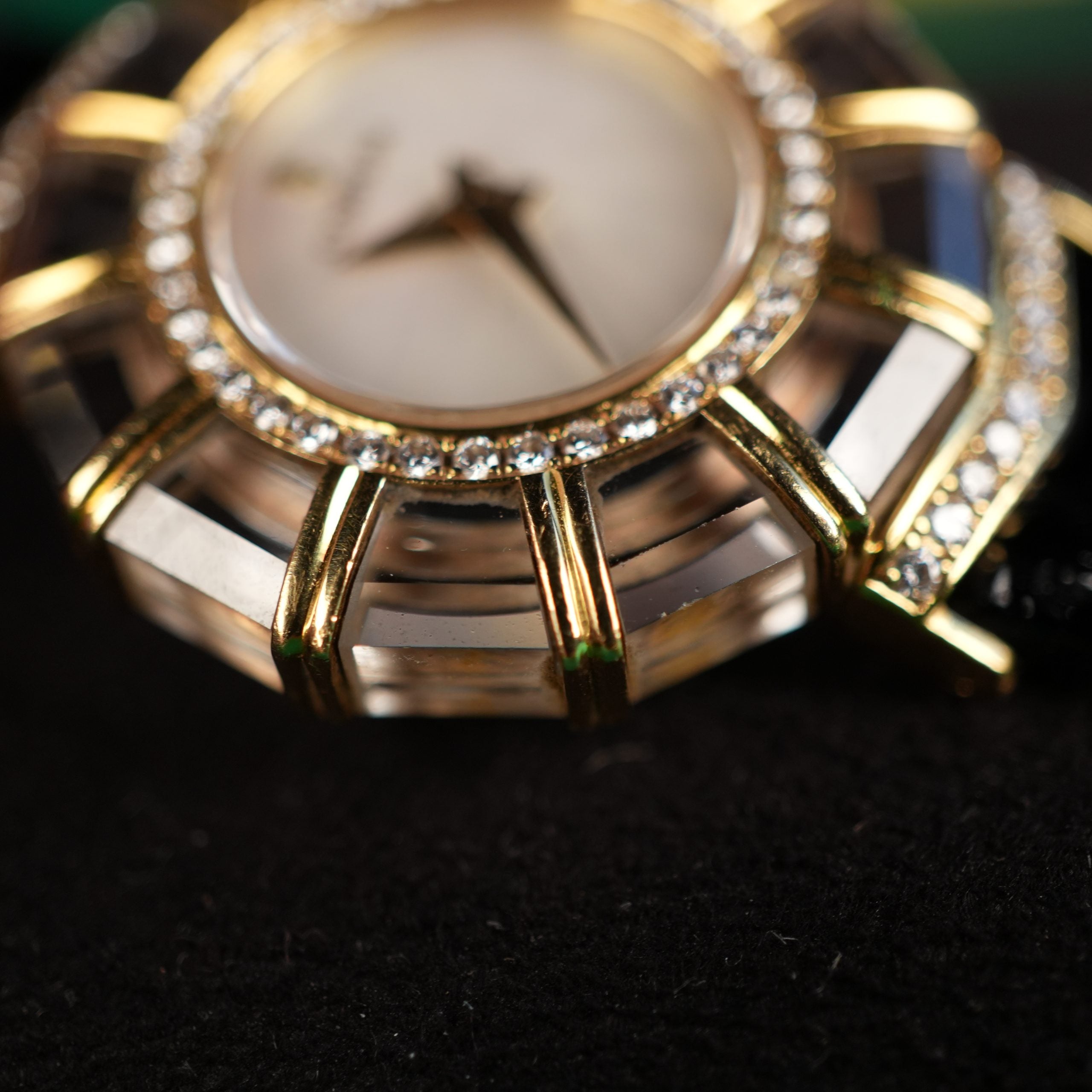 Corum Princess Limelight 24.787.65 18k Yellow Gold Diamond Crystal MOP Dial
