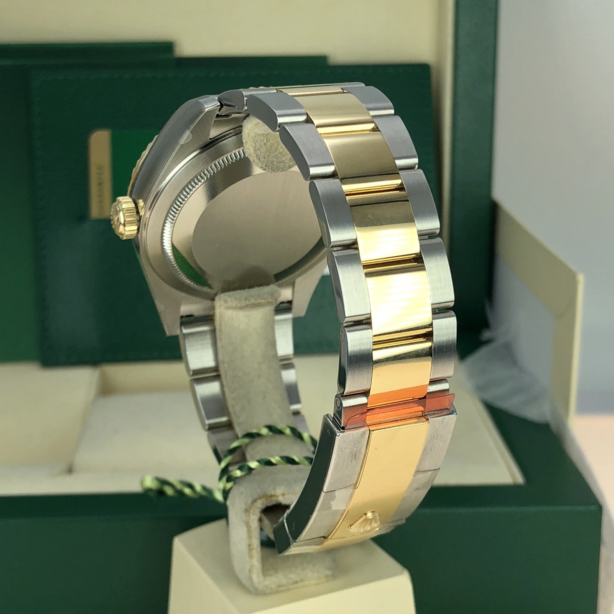 2018 Rolex Sky-Dweller 326933 Two-Tone Black Dial 42mm Unworn box and card
