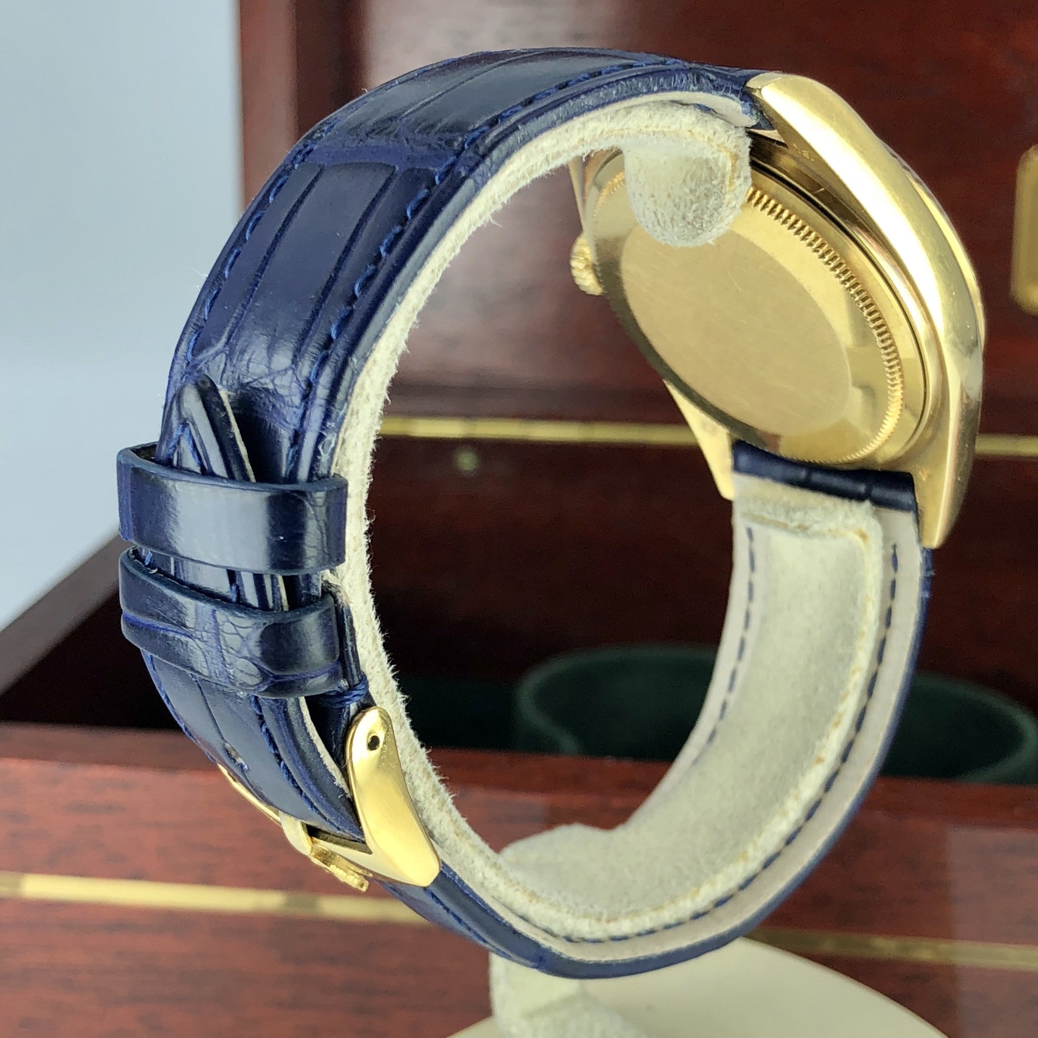1977 Vintage Rolex Datejust 16018 gold 18k rare Navy Blue Dial Unpolished