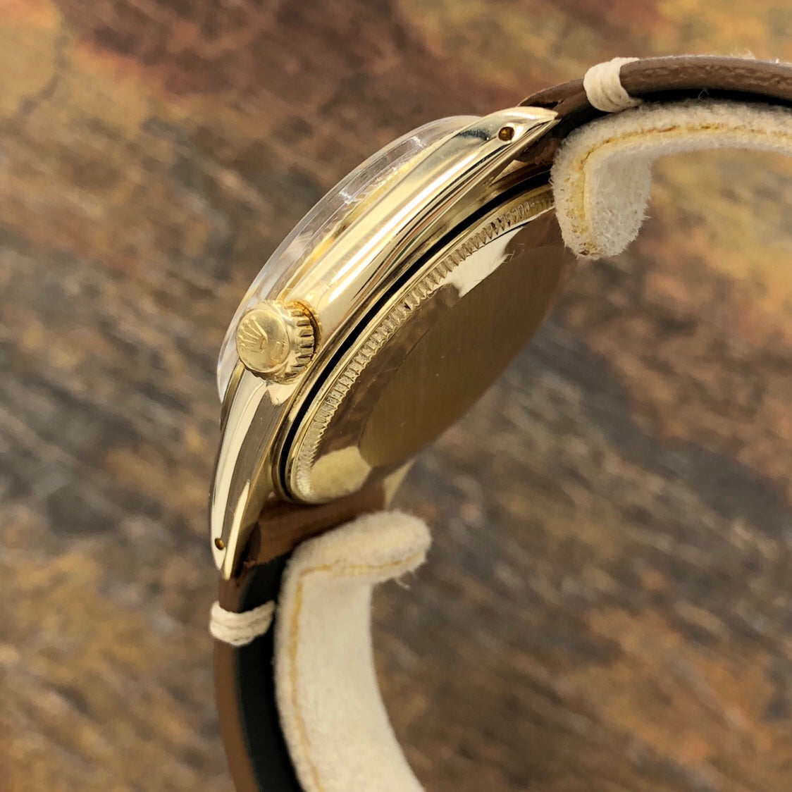 Vintage Rolex 1503 Date 14k gold Linen wave Dial 34mm Mint Condition 1974