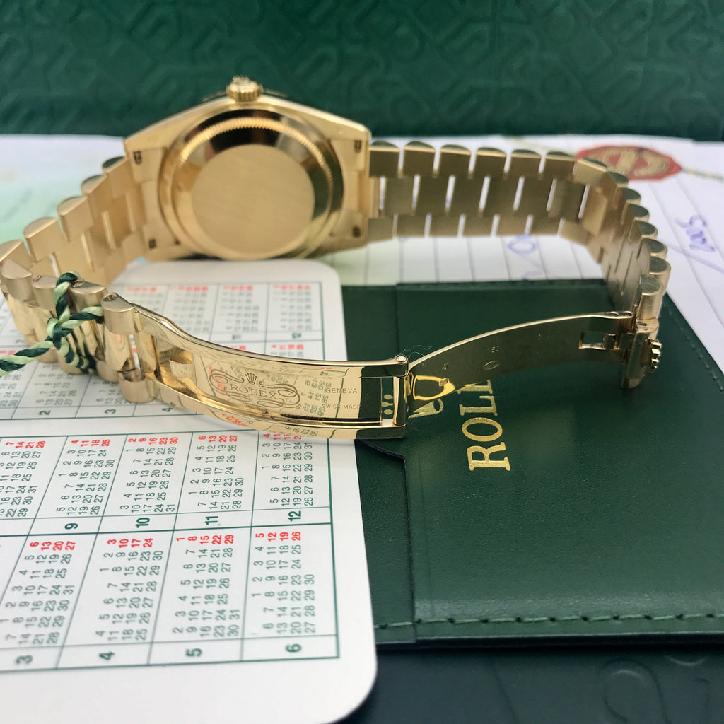Rolex Day Date 118238 soild 18k gold Onyx Diamond dial Full set box and papers