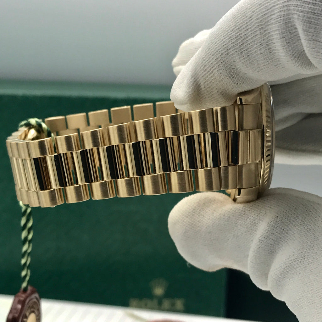 Rolex Day Date 118238 soild 18k gold Onyx Diamond dial Full set box and papers