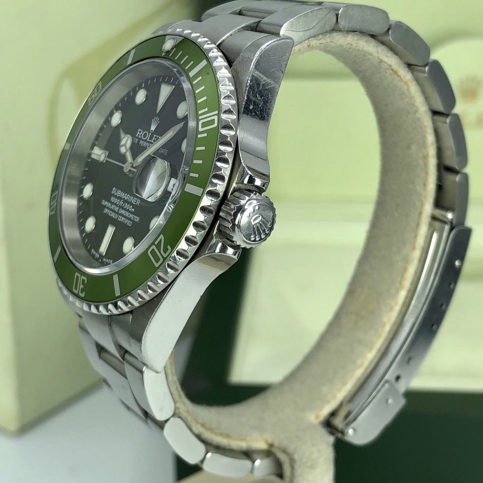 2003 Vintage Rolex 16610LV Submariner Anniversary Y Serial Flat/Fat Four 4 Mk1