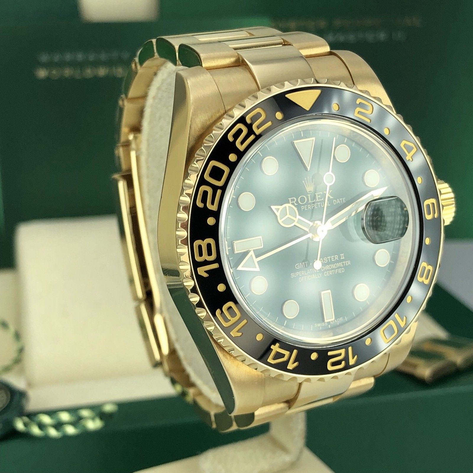 2018 Rolex 116718 LN GMT Master II Solid 18k Green Dial Box And card
