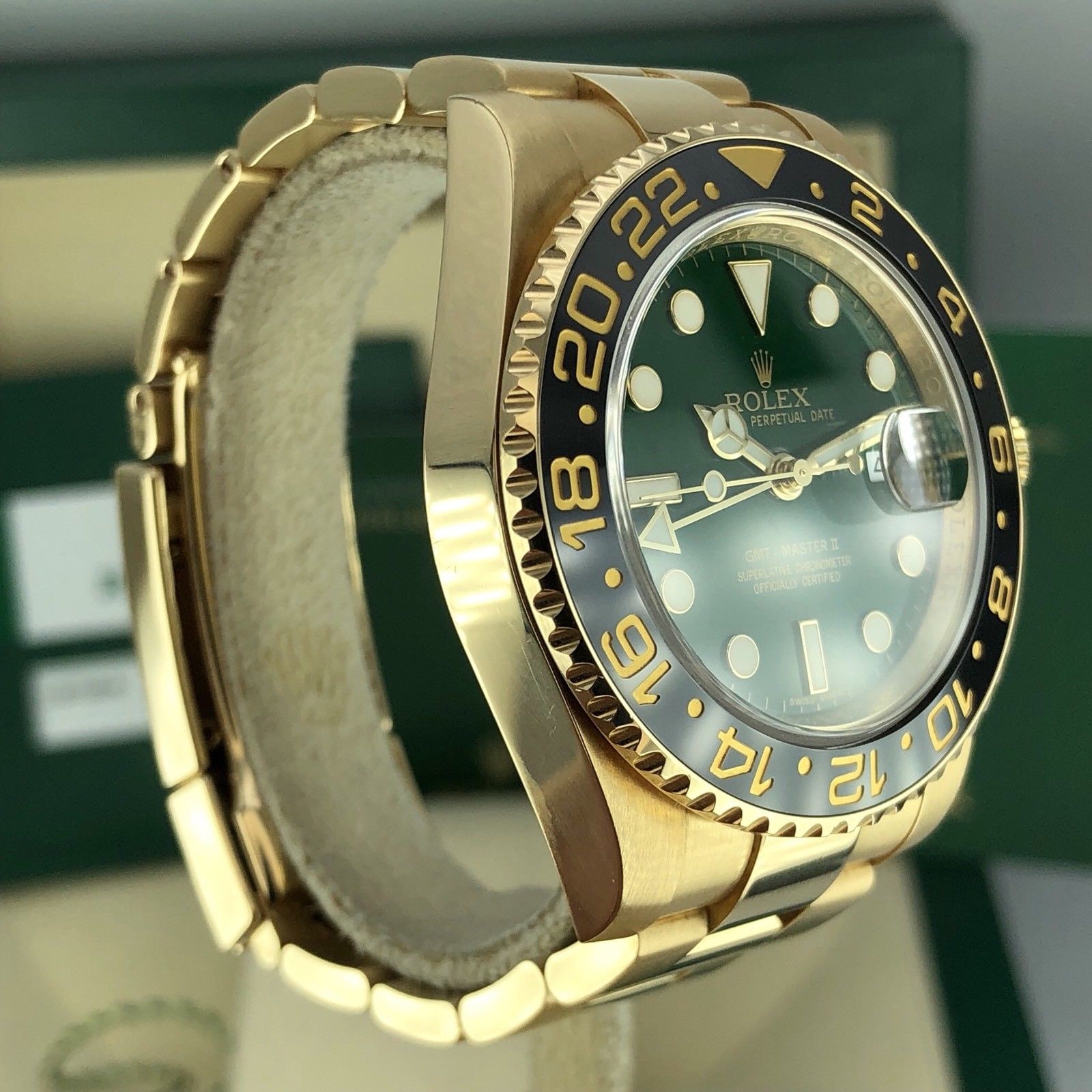 2018 Rolex 116718 LN GMT Master II Solid 18k Green Dial Box And card