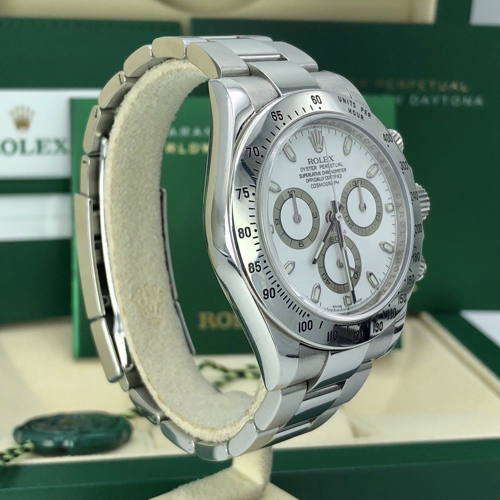 Rolex Daytona 116520 Unpolished mint Full Set Box & Card Random serial Open Card