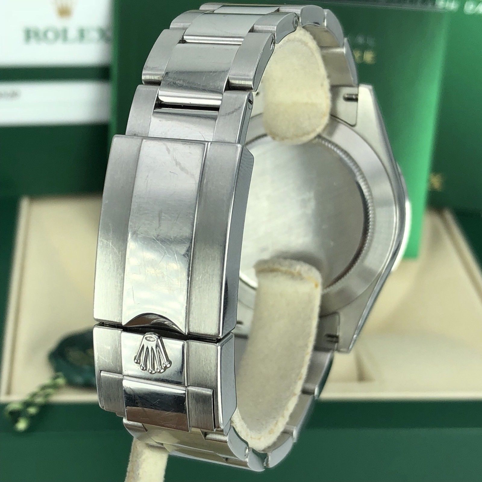 Rolex Daytona 116520 Unpolished mint Full Set Box & Card Random serial Open Card