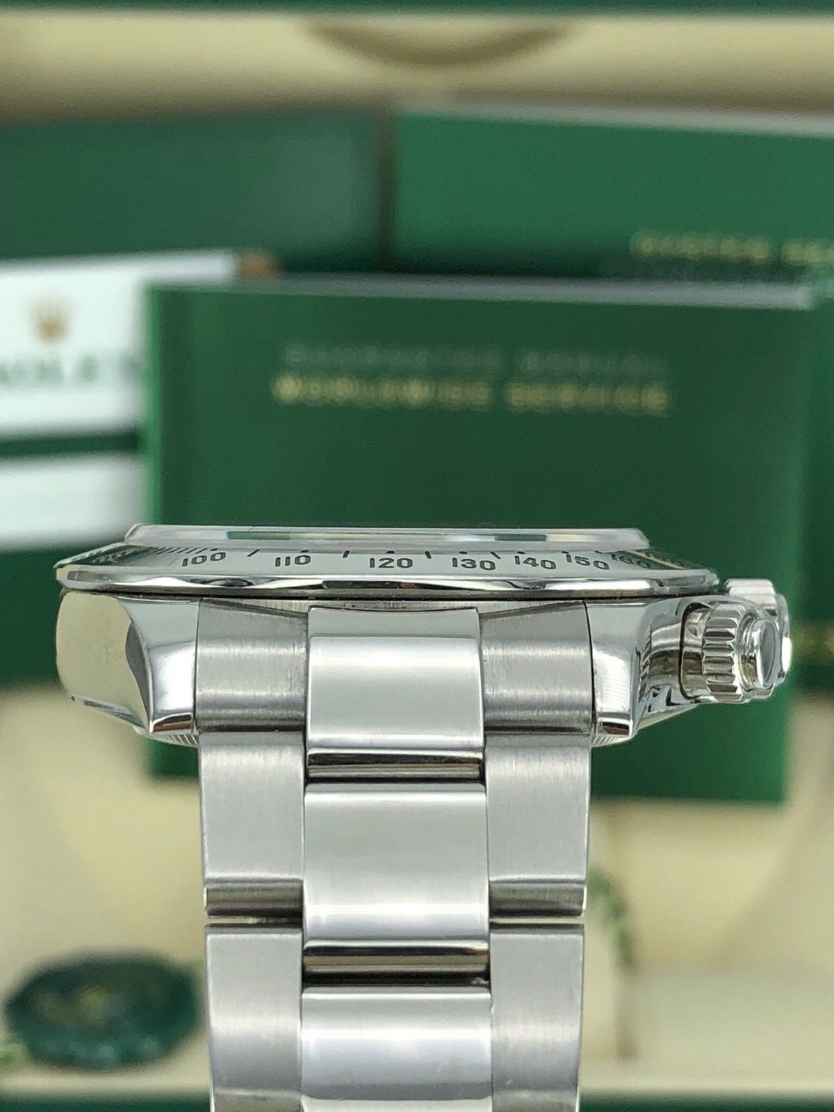 Rolex Daytona 116520 Unpolished mint Full Set Box & Card Random serial Open Card