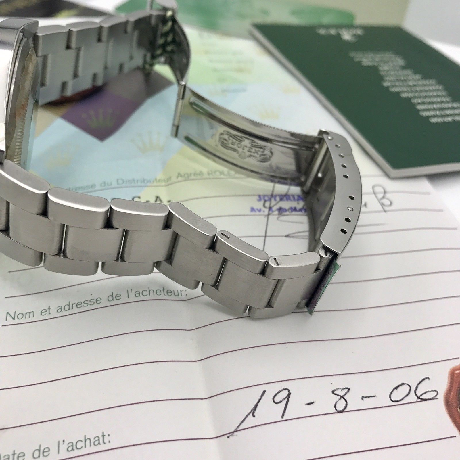 Unworn Rolex Submariner 16610 FULL SET Papers D Serial 2006 NOS