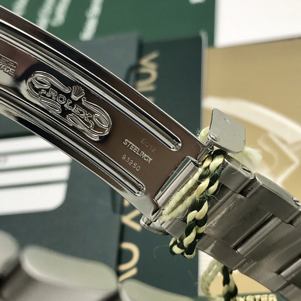Rolex Submariner 16610 Engraved FULL SET Papers M Serial 2008 Unpolished
