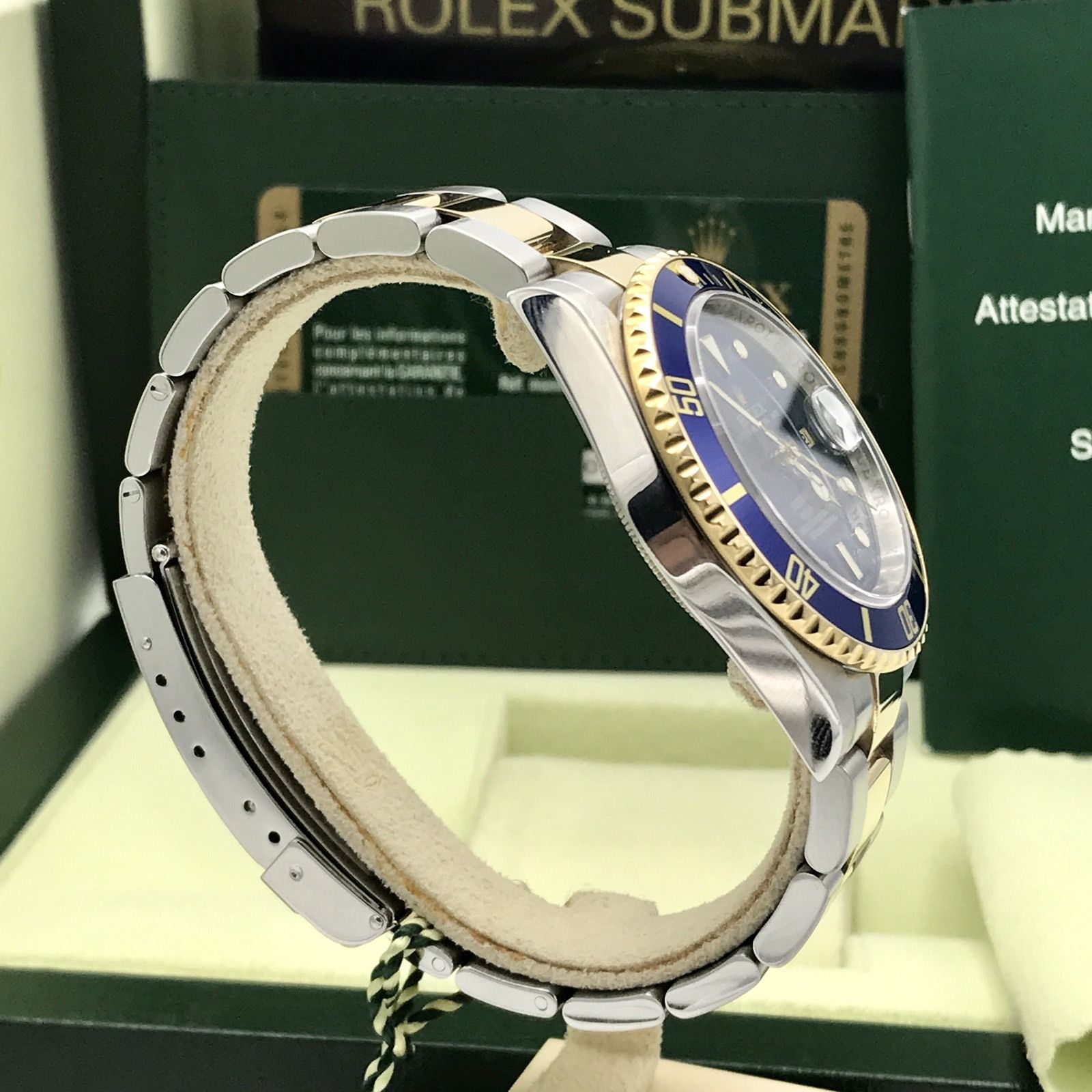 Rolex Submariner 16613 18k gold & Steel engraved Blue Dial Box and Card 2009