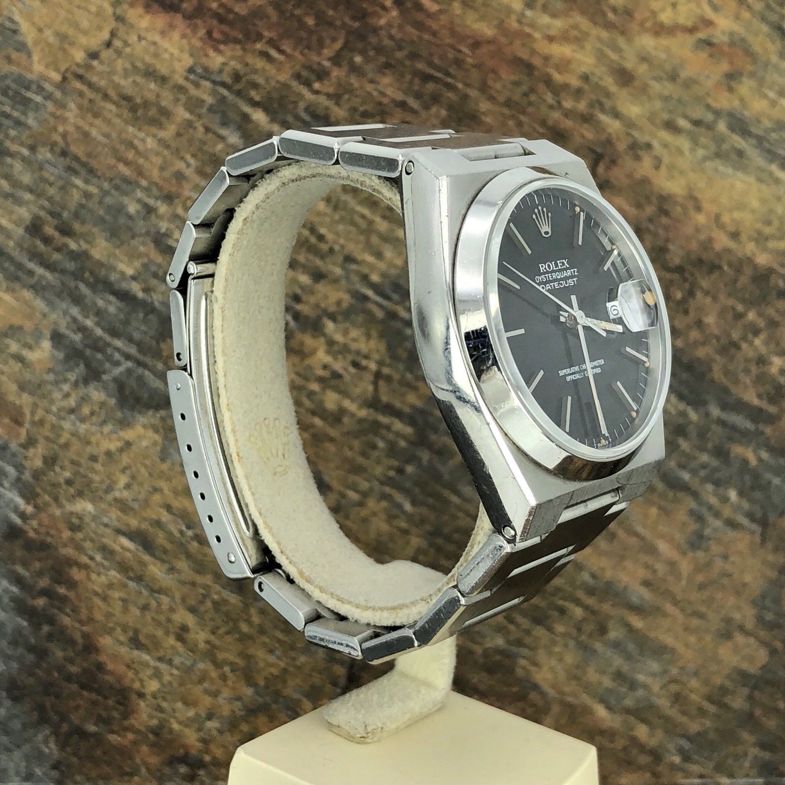 1982 Vintage Rolex DateJust Oyster quartz 17000 Black Dial Unpolished Case